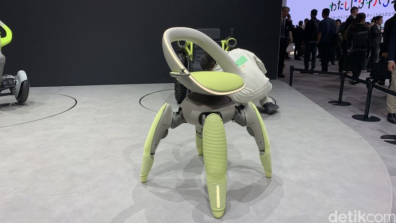 Array,Toyota Pamer Corolla 'Radikal' dan Land Cruiser FJ di Japan Mobility Show 2025