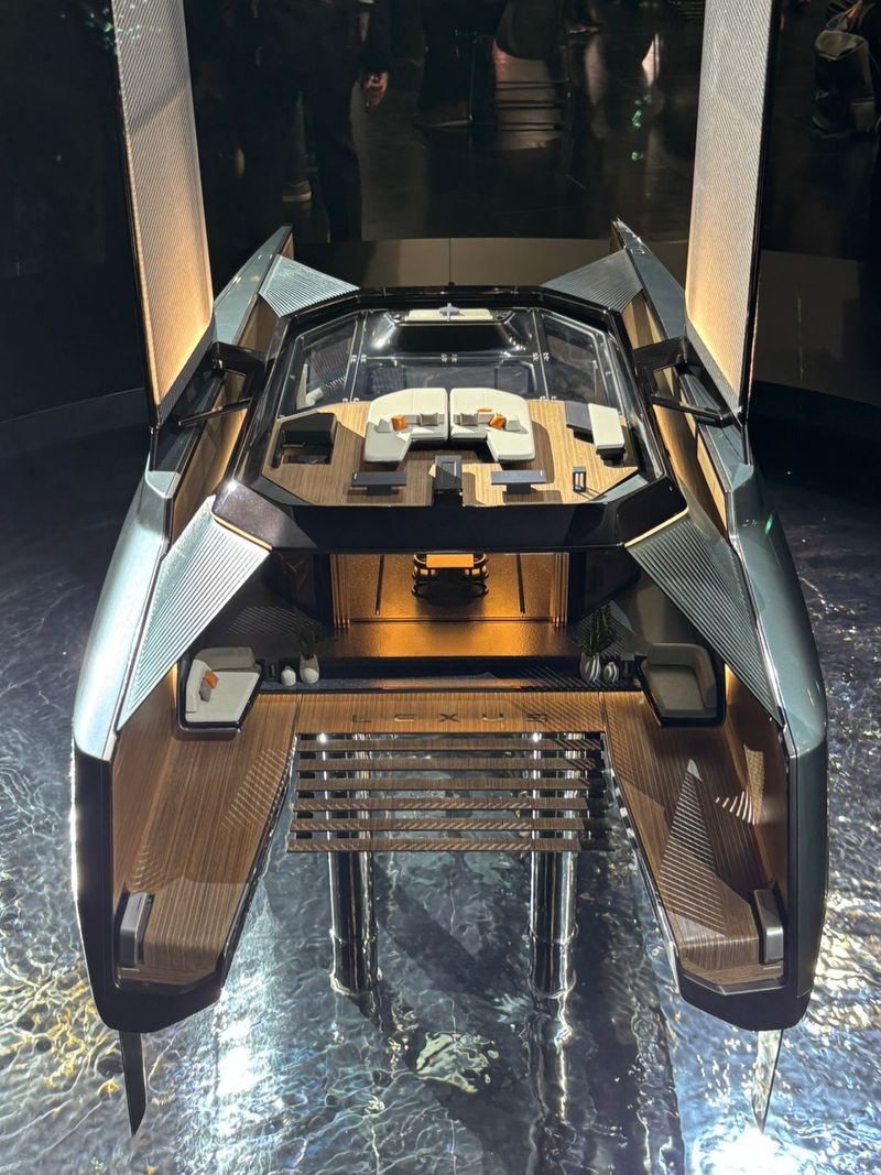 Mewah! Lexus Pamer Mobil sampai Kapal untuk Para Sultan, 1. Lexus The New LS Concept, 2. Lexus The New LS Coupe Concept,   3. Lexus LS Micro Concept, 4. Lexus Sport Concept, 5. Lexus Catamaran Concept