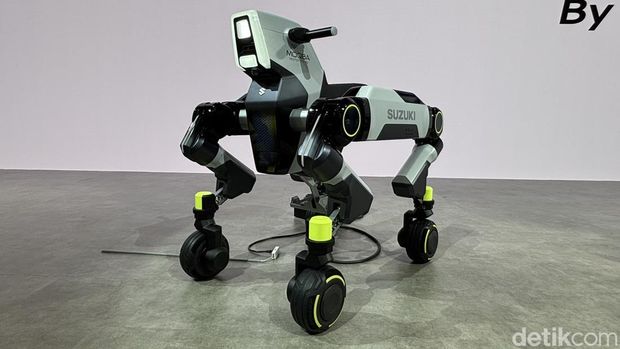 Array,Unik! Suzuki Punya Kendaraan Robot Mirip Hewan yang Bisa Ditunggangi