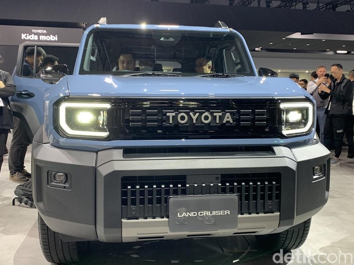 Array,Land Cruiser FJ Harganya Rp 500 Jutaan di Thailand, Ternyata Sudah Terdaftar di RI