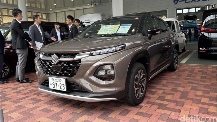 Array,Beda Harga dan Spek Suzuki Fronx Indonesia dan Jepang