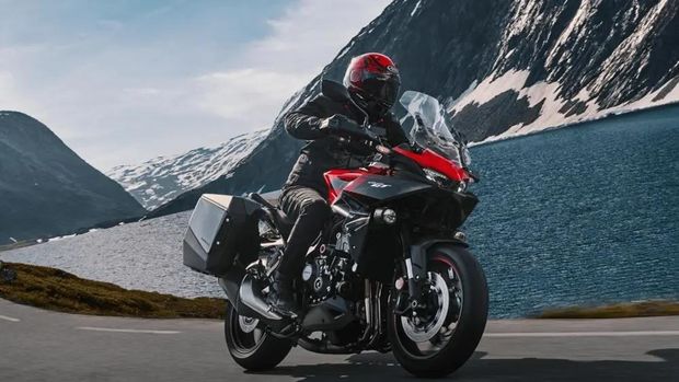 Array,Honda Luncurkan Moge Petualang Baru, Pakai Basis CB1000 Hornet