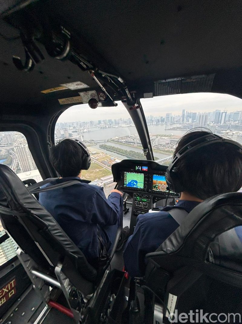 Array,Begini Rasanya Keliling Tokyo Naik Helicopter!