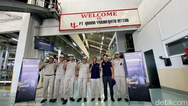 Array,Mengintip Produksi Raja Truk di Indonesia: Sejam Lahir 15 Unit