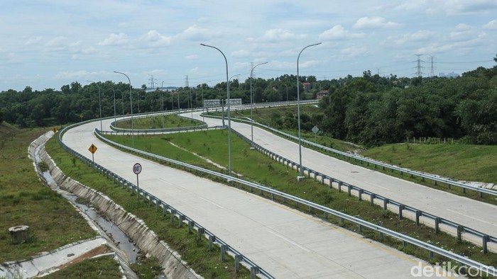 Array,Jakarta-Bandung Nggak Mungkin 45 Menit Lewat Tol Japek II Selatan, Ini Hitungannya