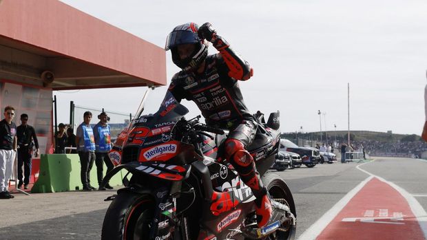 Array,Kualifikasi MotoGP Valencia 2025: Murid Rossi Ungguli Adik Marquez!