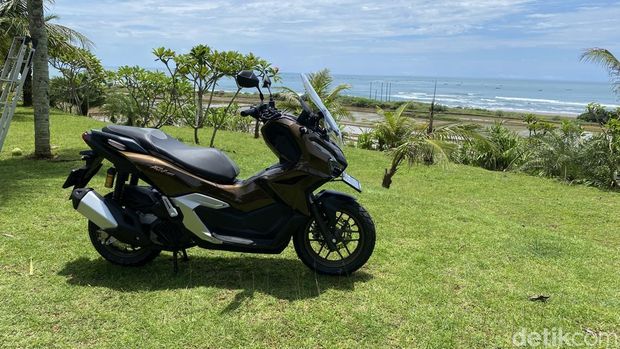 Array,Honda ADV 160 RoadSync Dipakai Touring 164 Kilometer, Segini Konsumsi BBM-nya