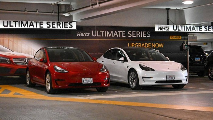 Array,Apakah Mobil Listrik Bisa Paparkan Radiasi ke Pengendaranya? Ini Hasil Risetnya