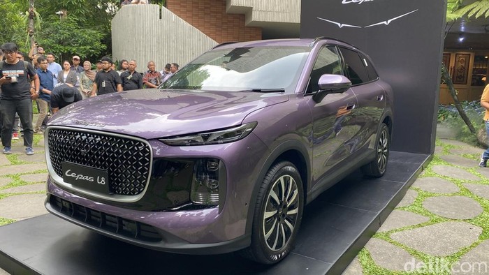 Array,Bocoran Fitur Lepas L8: Parkir Otomatis, Bisa Pakai Remote