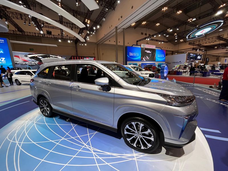 Array,Spesifikasi Toyota Veloz Hybrid Termurah yang Dijual Rp 299 Juta