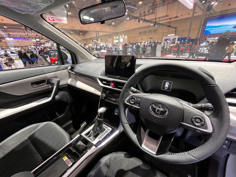 Array,Toyota Ikut Siapkan Avanza Hybrid?