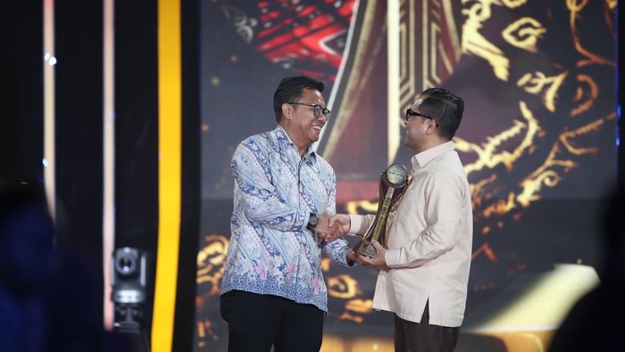 Array,Menang detikcom Awards 2025, VinFast Beberkan Strategi Bangun Ekosistem EV