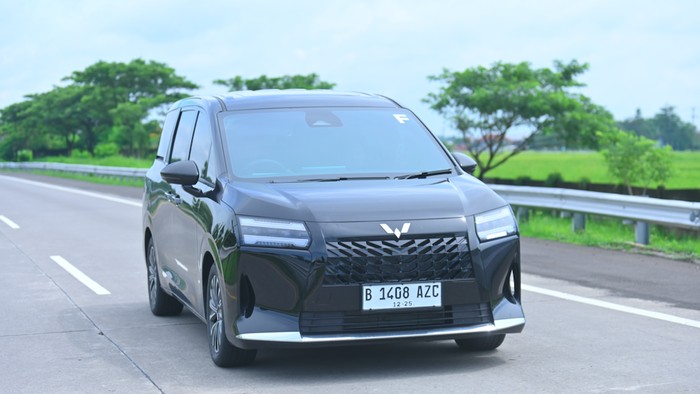 Array,Penjualan Mobil PHEV Awal Tahun: Darion Laku Berapa?