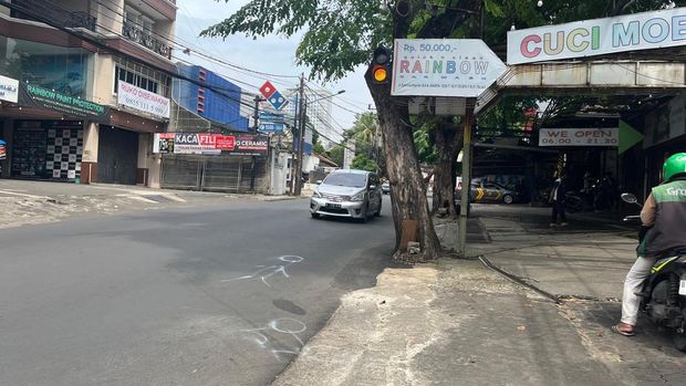 Array,Kronologi Kecelakaan Gary Iskak: Naik RX-King, Terpelanting Tabrak Pohon