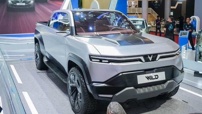 Array,Mobil Pikap Listrik VinFast Curi Perhatian di GJAW 2025, Disebut Mirip Tesla Cybertruck