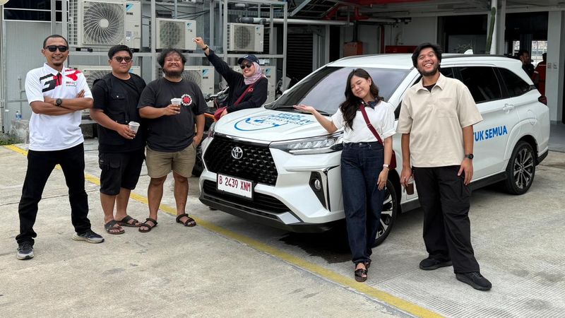 Array,Toyota Veloz Hybrid Dibawa Jelajah 4 Ribu KM dari Lombok sampai Aceh