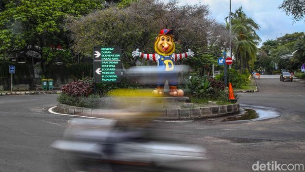 27 Rekomendasi Wisata Kekinian di Jakarta, Cek Jam Buka & Harga Tiket Masuk, 1. Pos Bloc, 2. M Bloc Space, 3. SKYE Bar, 4. Trans Studio Cibubur, 5. Aloha PIK 2, 6. La Riviera, 7. TWA Mangrove Angke Kapuk, 8. Taman Ismail Marzuki (TIM), 9. Taman Suropati, 10. Taman Menteng, 11. Tebet Eco Park, 12. Taman Cattleya, 13. Hutan Kota GBK, 14. Moja Museum, 15. Museum MACAN, 16. Museum Bahari, 17. Wisata Kota Tua, 18. Taman Mini Indonesia Indah (TMII), 19. Ancol Taman Impian, 20. Pulau Tidung, 21. Setu Babakan, 22. Jakarta Aquarium Safari, 23. Senayan Park, 24. Mal Sarinah, 25. Masjid Istiqlal, 26. Pelabuhan Sunda Kelapa, 27. Petak Sembilan