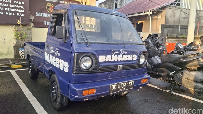 Array,Polisi Amankan Carry Bagong 'Bonnie Blue's Bangbus' buat Produksi Film Porno
