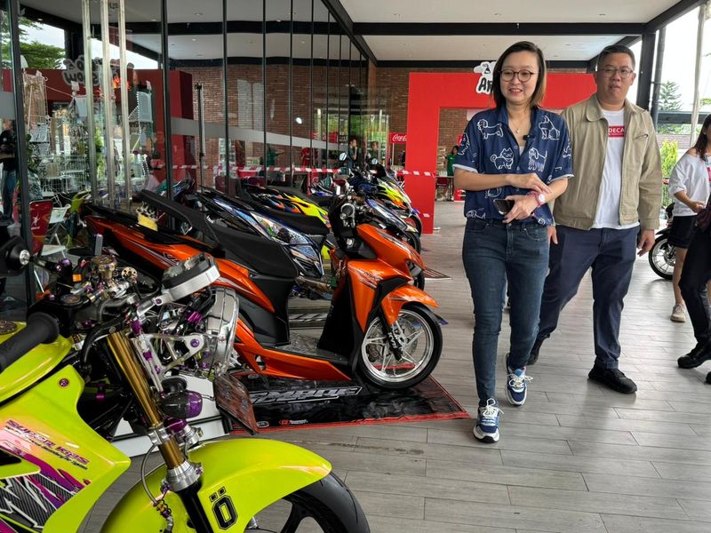 Array,170 Seniman dan 50 Modifikator Pamer Modifikasi Motor