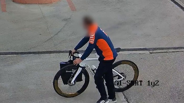 Array,Maling Modus Pakai Seragam Mekanik KTM, Curi Sepeda Jorge Martin