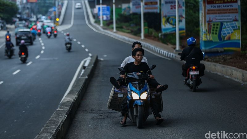 Array,Lawan Arah di Malaysia Didenda Rp 60 Juta, di Indonesia Cuma Rp 500 Ribu