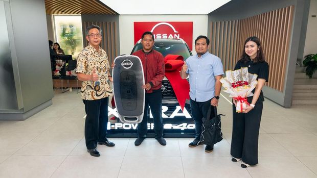 Array,100 Unit Nissan X-Trail Hybrid Terbaru Dikirim ke Konsumen RI