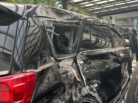 Array,Innova Venturer Dilelang Mulai Rp 25 Jutaan, Jangan Kaget Lihat Kondisinya!