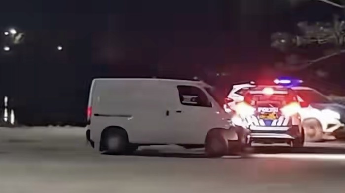 Array,Viral Gran Max Kabur Dikejar Mobil Patroli Polisi, Begini Cerita di Baliknya
