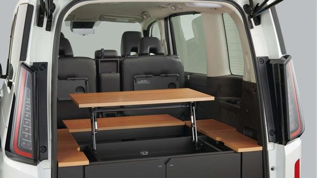 Array,Nissan Serena Disegarkan, Tampang Berubah Total