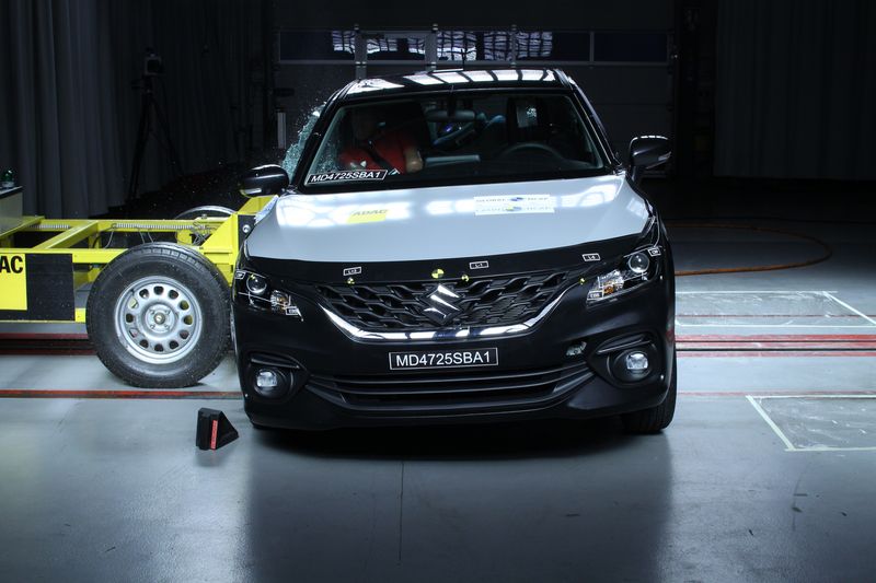 Array,Suzuki Baleno Dites Tabrak, Hasilnya Tak Sesuai Ekspektasi?