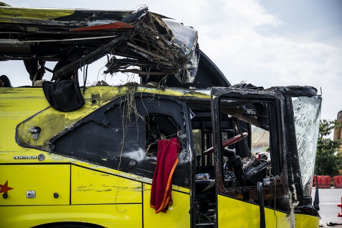 Array,Jangan Sampai Jadi Korban Bus Maut! Pastikan Pilih Bus yang Aman buat Liburan