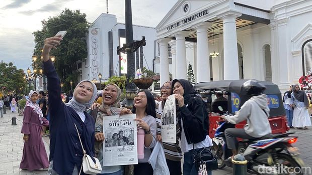 5 Keseruan yang Bisa Dilakukan di Kota Lama Semarang: Hunting Foto-Kulineran, 1. Belajar Sejarah Kota Lama Semarang, 2. Menikmati Berbagai Karya Seni, 3. Bersepeda Keliling Kawasan Kota Lama Semarang, 4. Hunting Foto, 5. Kulineran di Kafe dan Restoran