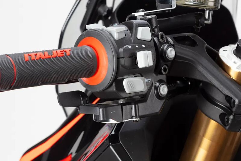 Array,Italjet Dragster 459 Meluncur: Pakai Penggerak Rantai, Harga Rp 190 Jutaan