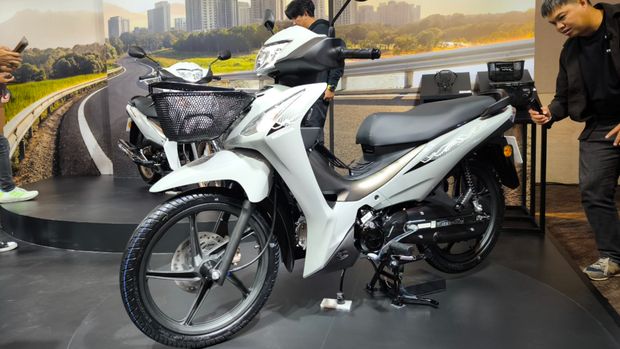 Array,Honda Luncurkan Motor Irit BBM, Seliter Bisa untuk 74 Km!