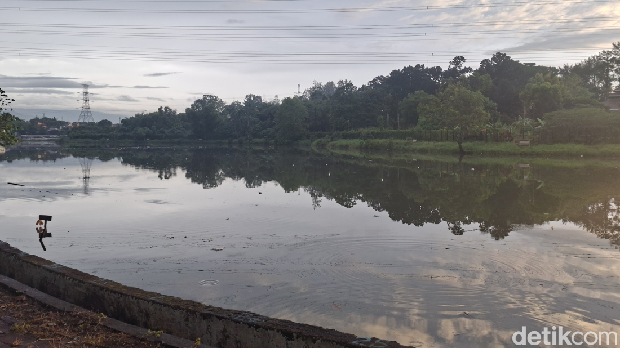 Array,Situ Sidomukti: Spot Mancing Sepi di Kota Depok, Lele dan Ikan Mas Melimpah