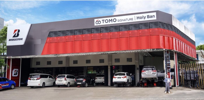 Array,Bridgestone Buka Outlet Premium TOMO Signature, Bisa Tune Up Mesin sampai Servis AC