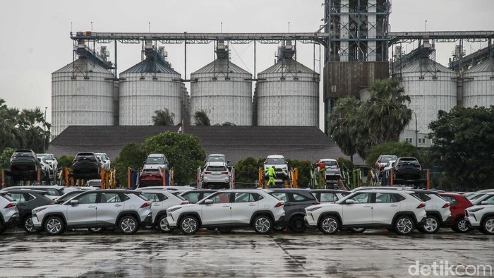 Array,Penjualan Mobil di Indonesia Nyaris Disalip Malaysia, Menperin: Ini Alarm!