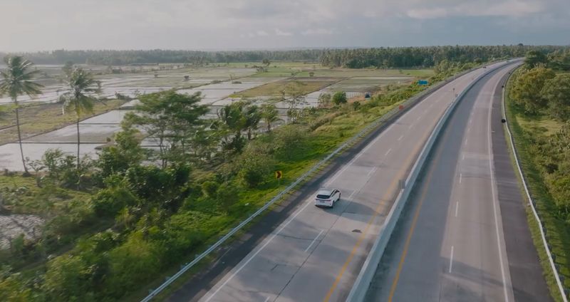 Road Trip Pakai Mobil Listrik Aletra L8 ke Sumatera, Siapa Takut!, Jawab Kekhawatiran Mobil Listrik Nyebrang ke Sumatera, Taklukkan Jalan Bergelombang Sumatera, Performa Andal buat Jalanan Sumatera, Kesimpulan
