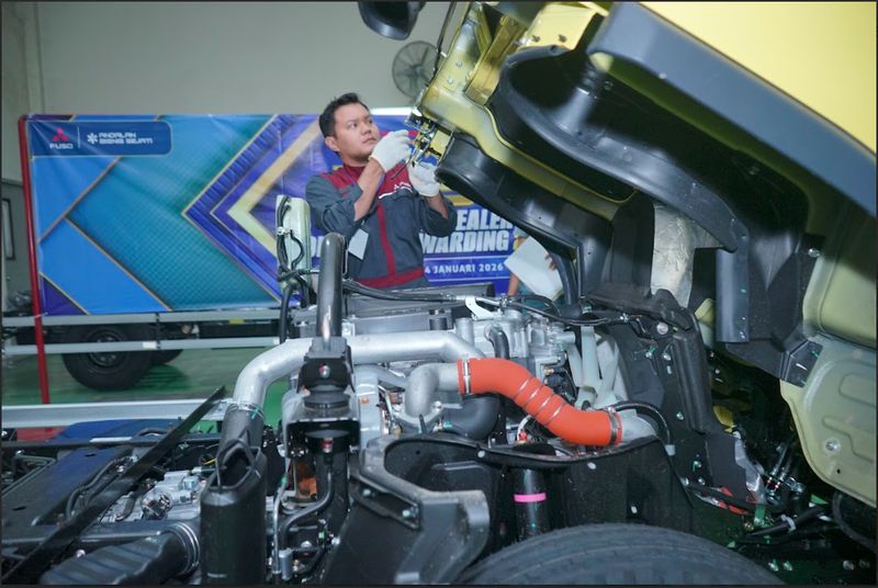 Array,Mitsubishi Fuso Masih Jadi Rajanya Kendaraan Niaga