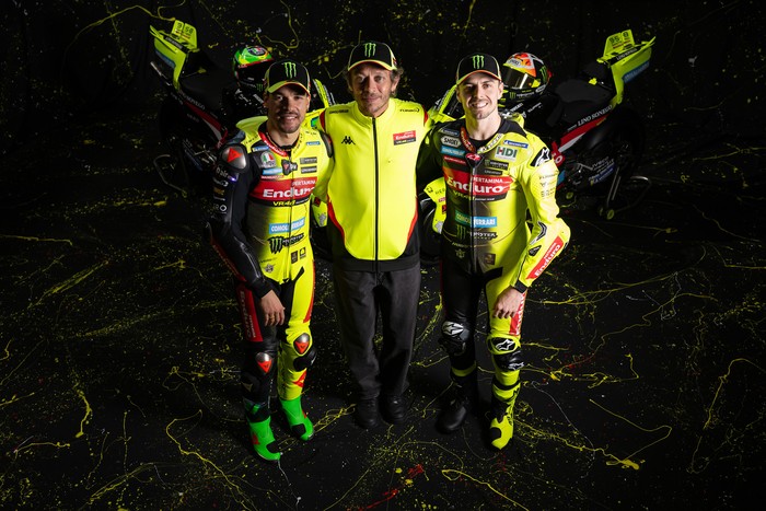 Array,Valentino Rossi Luncurkan Tim Balap MotoGP 2026, Balik ke Masa Lalu