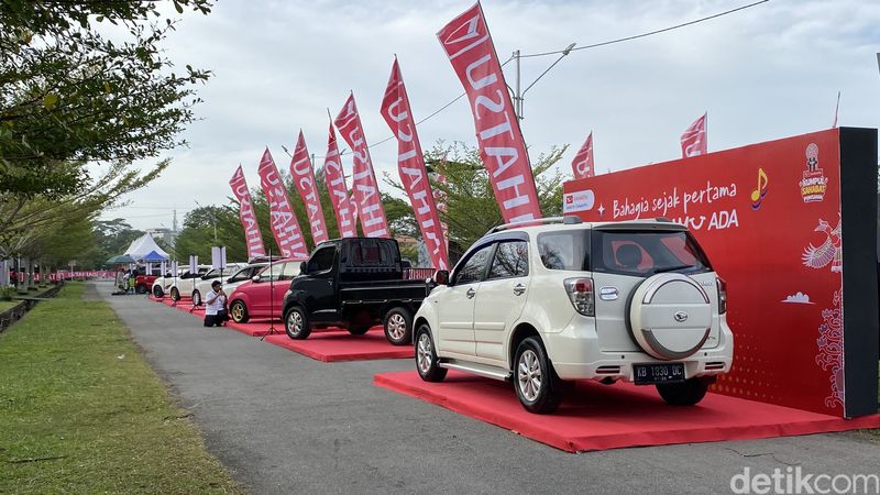 Array,Deretan Mobil Modifikasi Ramaikan Daihatsu Kumpul Sahabat Pontianak