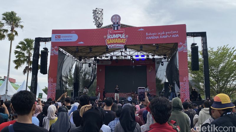 Array,D'Masiv Tutup Meriah Rangkaian Daihatsu Kumpul Sahabat Pontianak