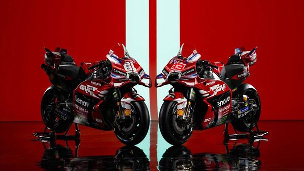 Array,Motor MotoGP Yamaha M1 Makin Mirip Ducati Desmosedici