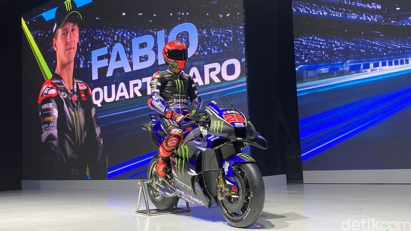 Array,Tim MotoGP Yamaha Resmi Rilis YZR-M1 Mesin V4 di Jakarta