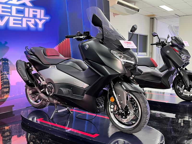 Array,Yamaha Luncurkan Nmax dan Xmax Baru dengan Livery Spesial