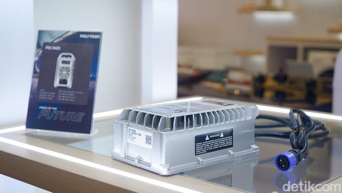 Array,Polytron Jual Portable Fast Charging Buat Motor Listrik, Harga Rp 3 Jutaan