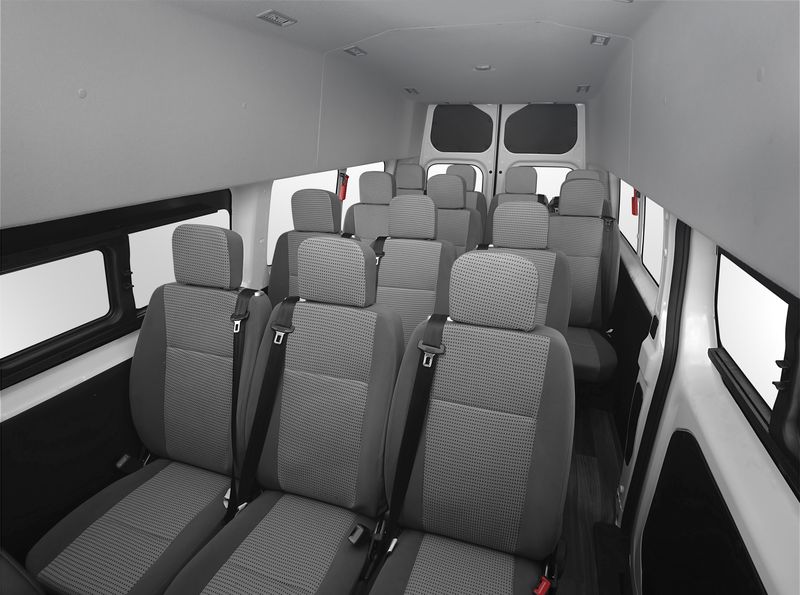 Array,Spesifikasi Farizon SV: Rival Toyota Hiace yang Dijual Rp 698 Juta