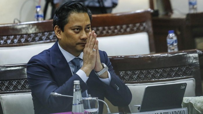 Array,3 Mobil Thomas Dijwandono yang Terpilih Jadi Deputi Gubernur BI
