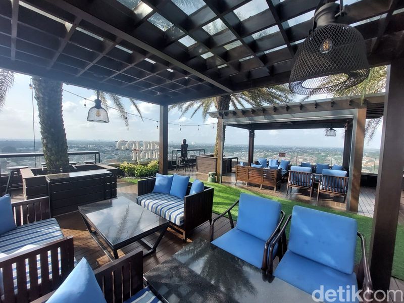 Array,Ide Staycation di Cibubur: Avenzel Hotel and Convention