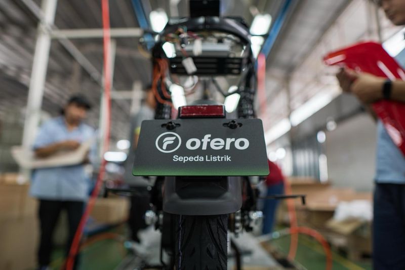 Array,Strategi Merek China Bersaing di Pasar Motor Listrik Indonesia